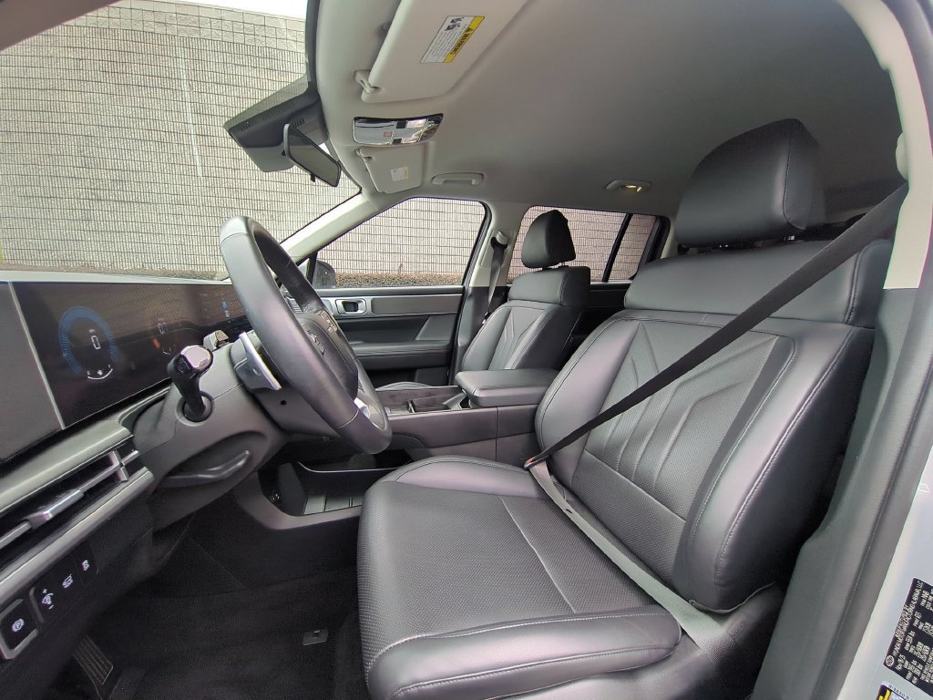 Used 2026 Hyundai Santa Fe SEL FWD image 24