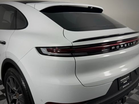 New 2026 Porsche Cayenne image 12