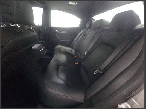 Used 2023 Maserati Ghibli Modena image 13