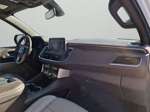 Used 2021 GMC Yukon SLT w/ SLT Premium Package image 14