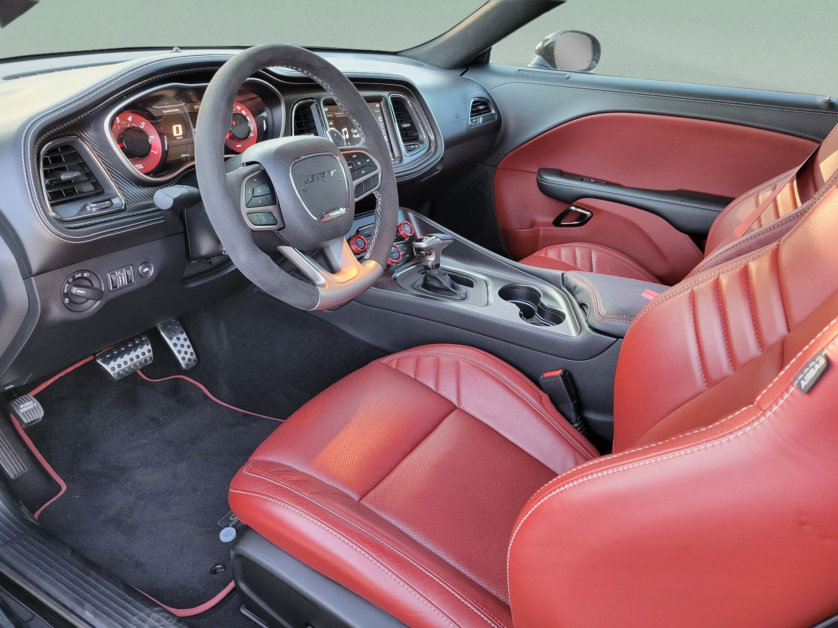 Used 2022 Dodge Challenger SRT Hellcat RWD image 13