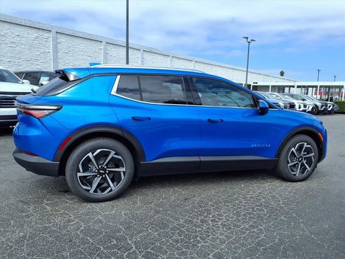 New 2026 Chevrolet Equinox EV LT image 3