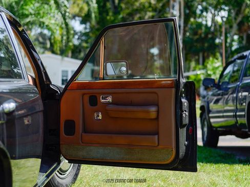 Used 1991 Rolls-Royce Silver Spur II image 21