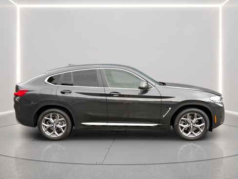 Used 2025 BMW X4 xDrive30i w/ Premium Package AWD/4WD image 6