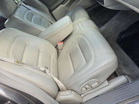 Used 2000 Cadillac De Ville w/ Comfort/Convenience Pkg image 12