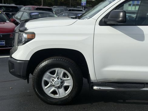Certified 2018 Toyota Tundra SR image 2