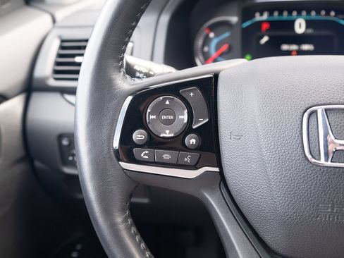 Used 2022 Honda Pilot Touring image 6