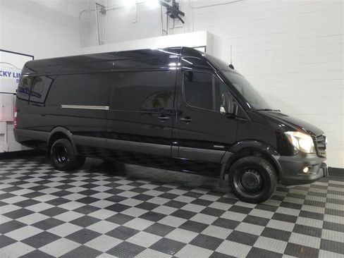 Used 2016 Mercedes-Benz Sprinter 3500 image 6