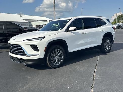 Used 2026 Buick Enclave Preferred FWD image 4