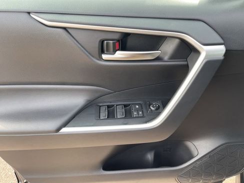 Certified 2025 Toyota RAV4 XLE AWD/4WD image 12
