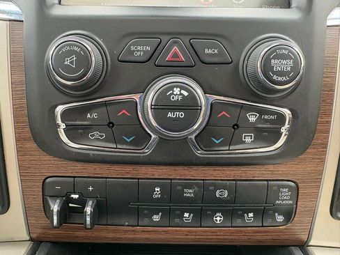 Used 2013 RAM 2500 Laramie image 34