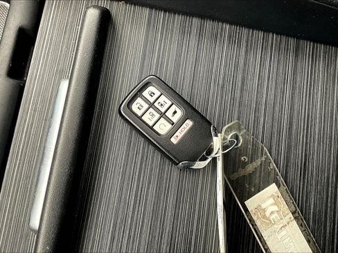 Used 2023 Honda Odyssey Sport image 10
