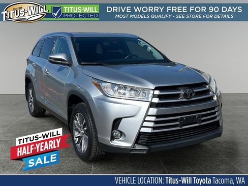 Used 2019 Toyota Highlander XLE AWD/4WD image 1