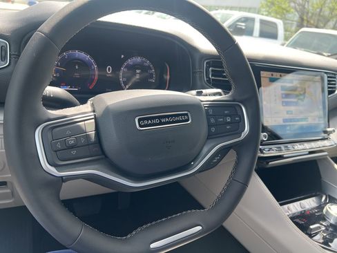 New 2026 Jeep Grand Wagoneer Limited AWD/4WD image 23