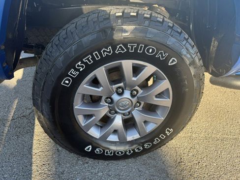 Used 2018 Toyota Tacoma SR5 image 49