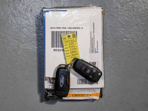 Used 2019 Ford F250 XLT w/ XLT Premium Package image 59