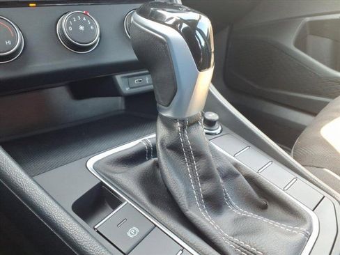 Certified 2023 Volkswagen Jetta Sport image 17