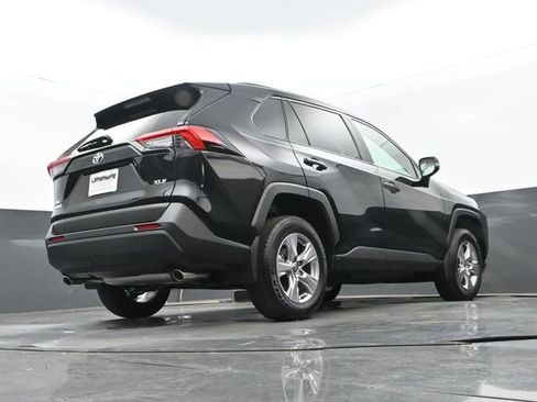 Used 2025 Toyota RAV4 XLE w/ Convenience Package FWD image 27