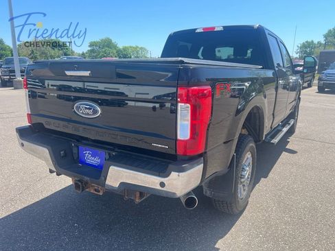 Used 2017 Ford F250 XLT w/ XLT Premium Package AWD/4WD image 7