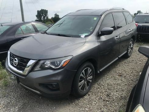 Used 2019 Nissan Pathfinder SV image 8