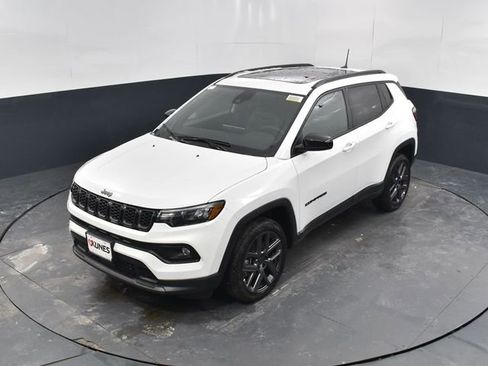 New 2026 Jeep Compass Latitude w/ Sun and Sound Group image 36
