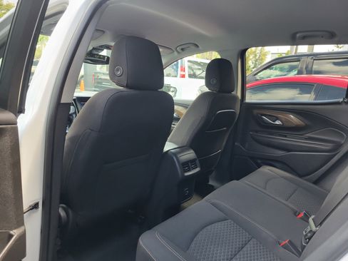 Used 2020 GMC Terrain SLE image 13