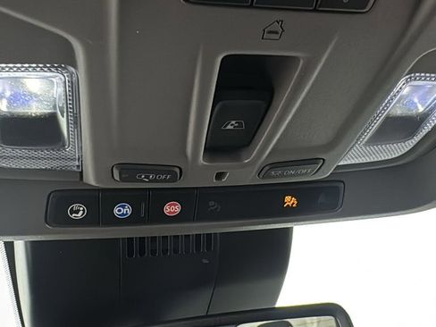 Used 2022 GMC Sierra 1500 Elevation image 32