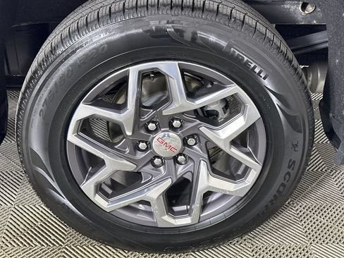 Used 2022 GMC Sierra 1500 SLT AWD/4WD image 34
