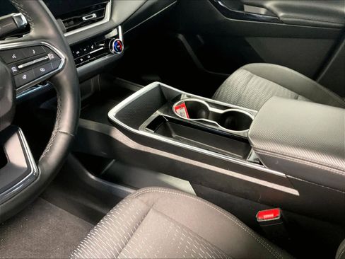 Used 2025 Chevrolet Equinox LT image 20