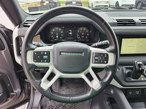 Used 2024 Land Rover Defender 110 S image 18