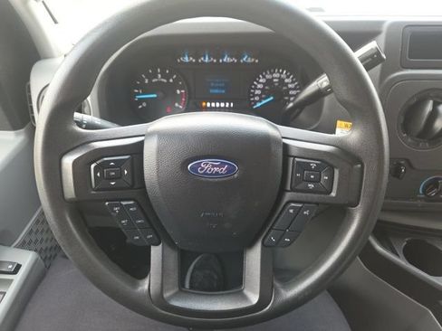 Used 2023 Ford E-450 and Econoline 450 Super Duty RWD image 31