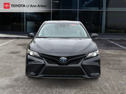 Used 2024 Toyota Camry SE FWD image 6