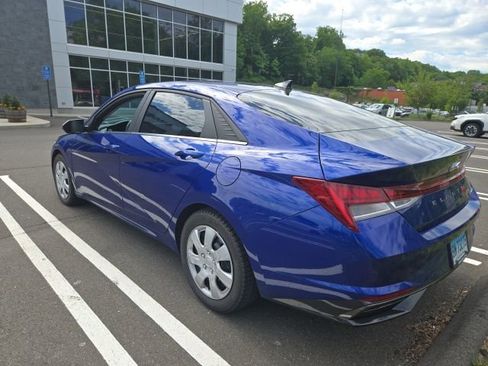 Used 2021 Hyundai Elantra Limited FWD image 19