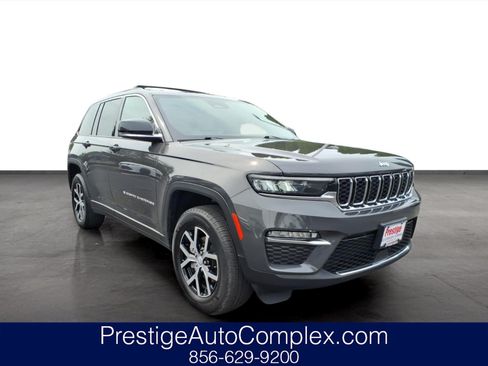Used 2025 Jeep Grand Cherokee Limited AWD/4WD image 1
