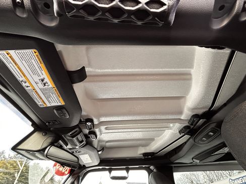 Certified 2025 Jeep Wrangler Sport AWD/4WD image 42
