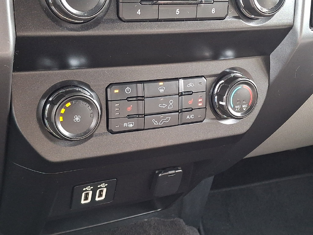 Used 2019 Ford F150 XLT w/ Equipment Group 302A Luxury AWD/4WD image 16