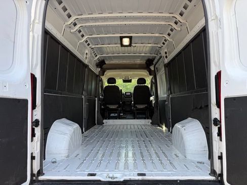 Used 2024 RAM ProMaster 2500 w/ Convenience Group FWD image 26