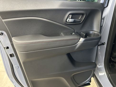 New 2026 Honda Ridgeline Black Edition image 12