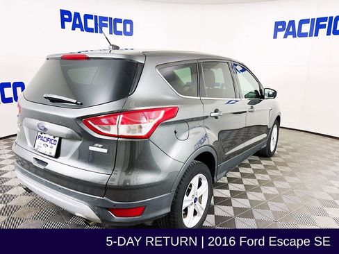 Used 2016 Ford Escape SE image 8