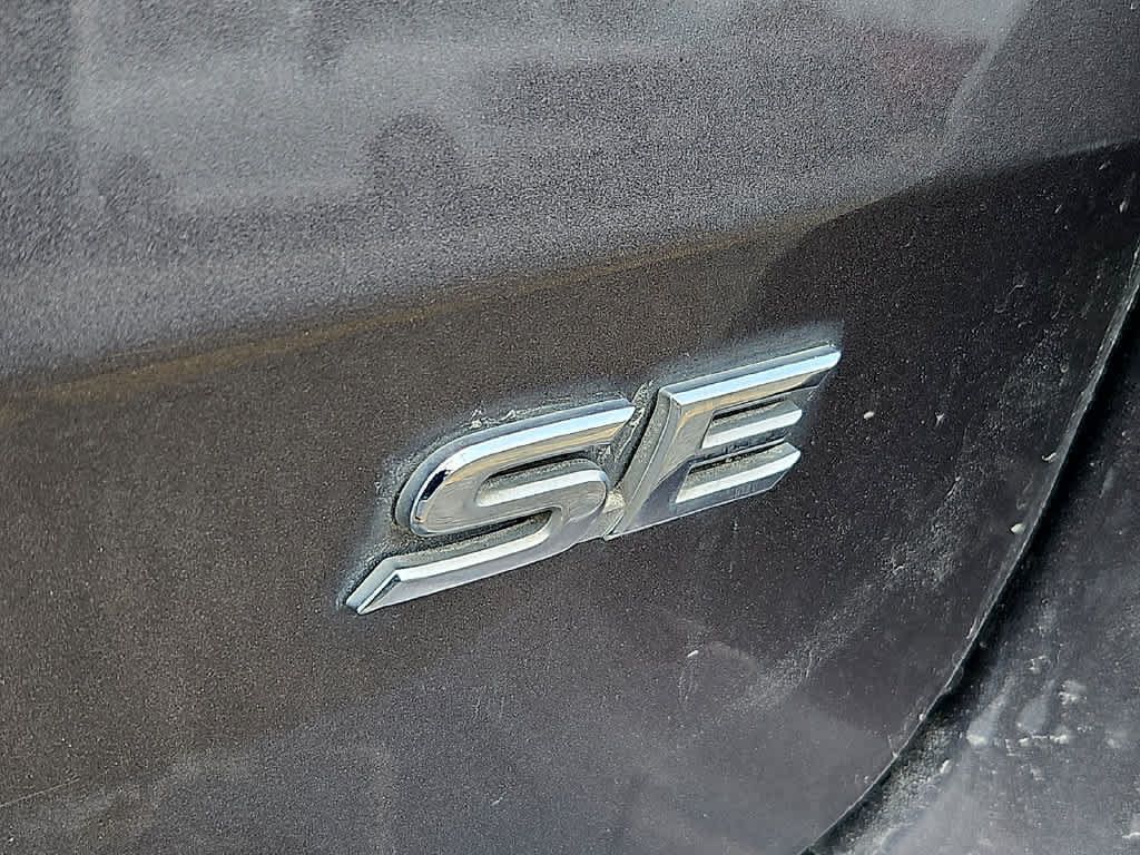 Used 2014 Toyota Sienna SE FWD image 5