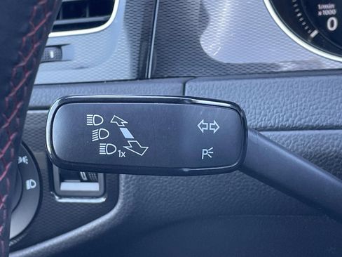 Used 2017 Volkswagen GTI SE image 23