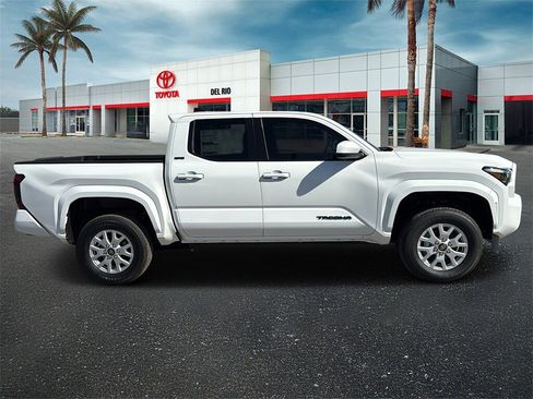New 2026 Toyota Tacoma SR5 image 2