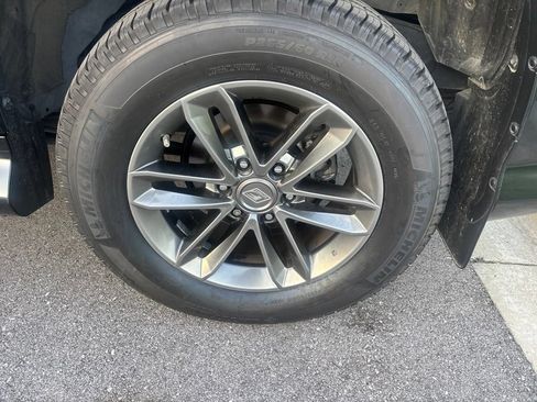 Certified 2022 Lexus GX 460 Premium w/ Premium Package AWD/4WD image 22