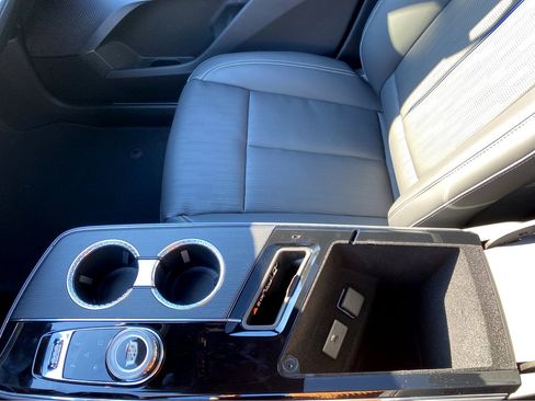 New 2024 Cadillac Lyriq Luxury image 18