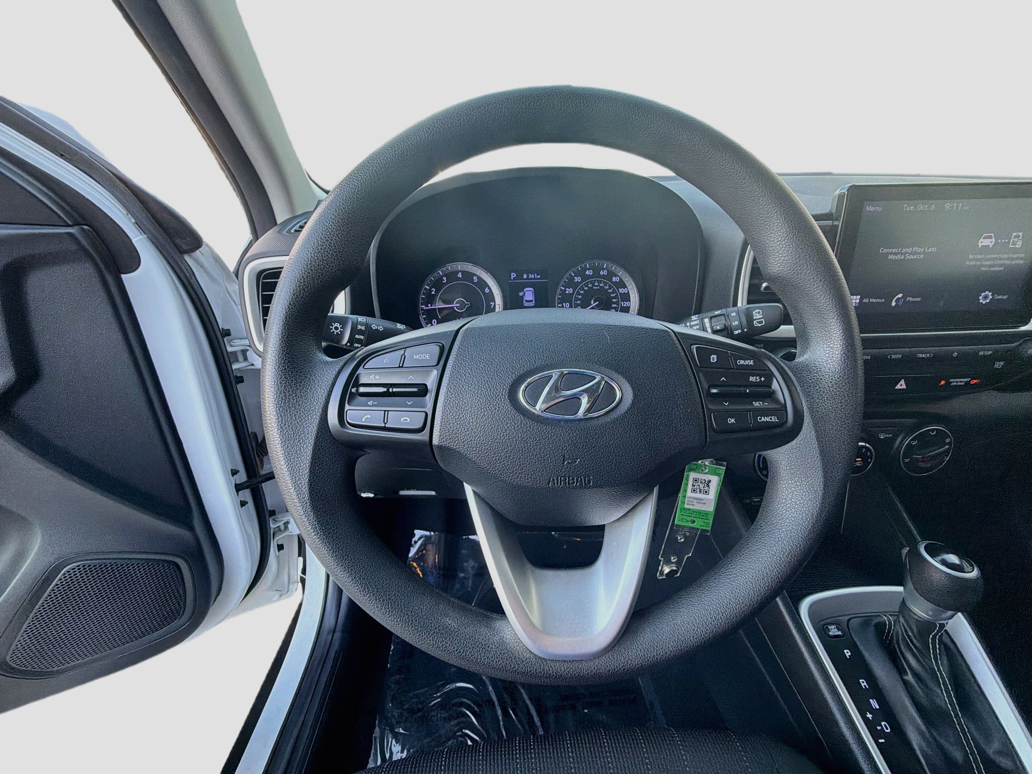 Used 2022 Hyundai Venue SE w/ Cargo Package FWD image 8