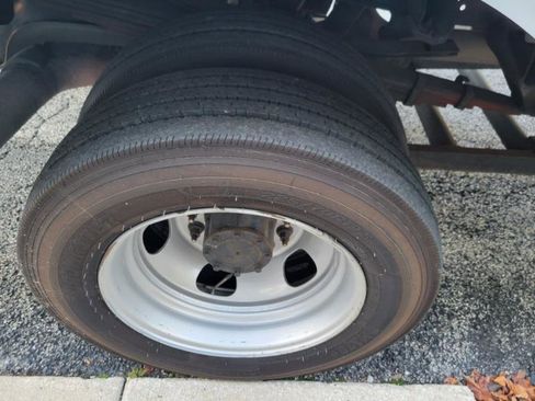 Used 2017 RAM 5500 Tradesman w/ Power & Remote Entry Group image 17