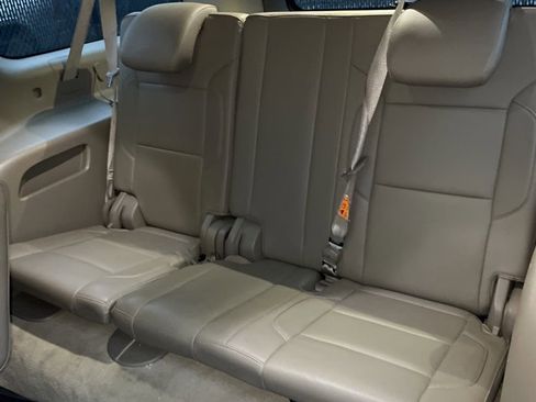 Used 2015 Chevrolet Suburban LTZ image 14