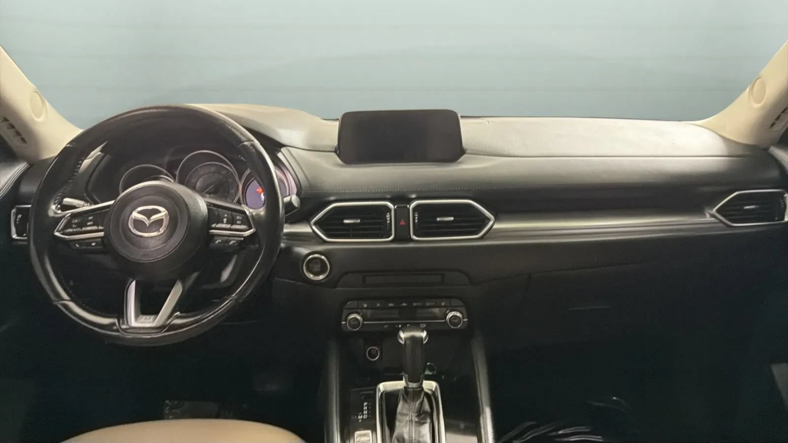 Used 2019 MAZDA CX-5 Touring FWD image 9