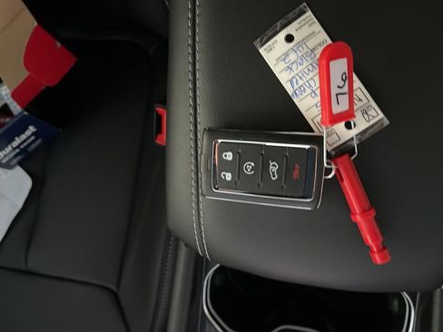 New 2025 Jeep Grand Cherokee Limited w/ Black Appearance Package image 51