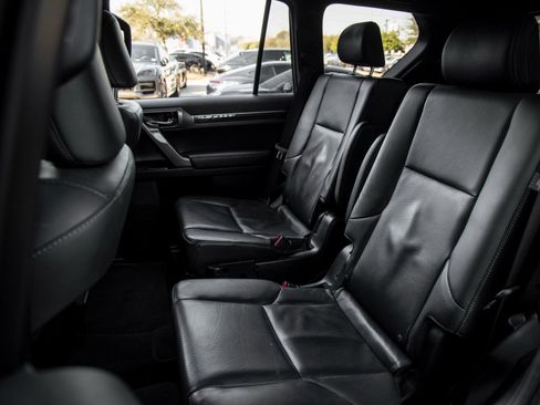 Used 2020 Lexus GX 460 Luxury image 32